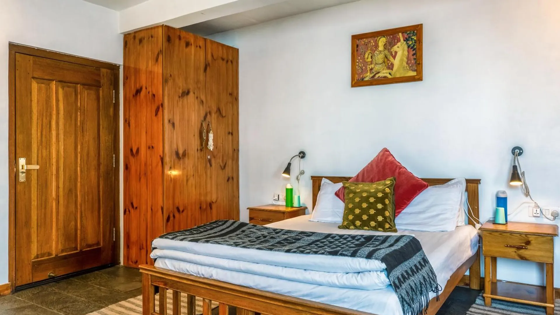 Saroga Woods Home Stay Shimla