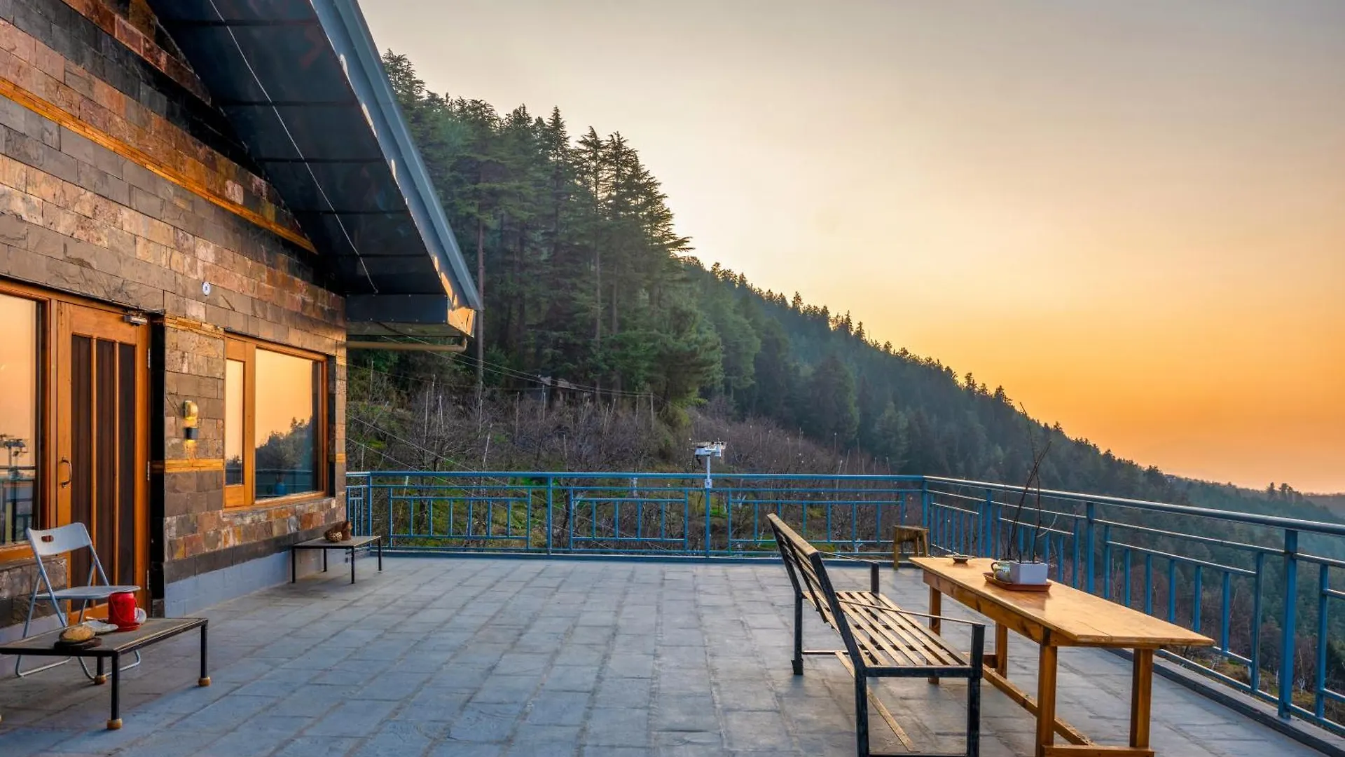 Saroga Woods Home Stay Shimla 0*,
