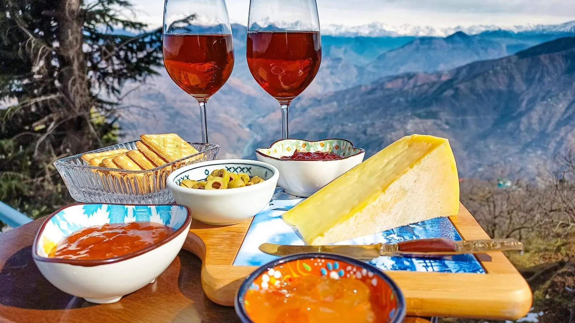 Saroga Woods Home Stay Shimla